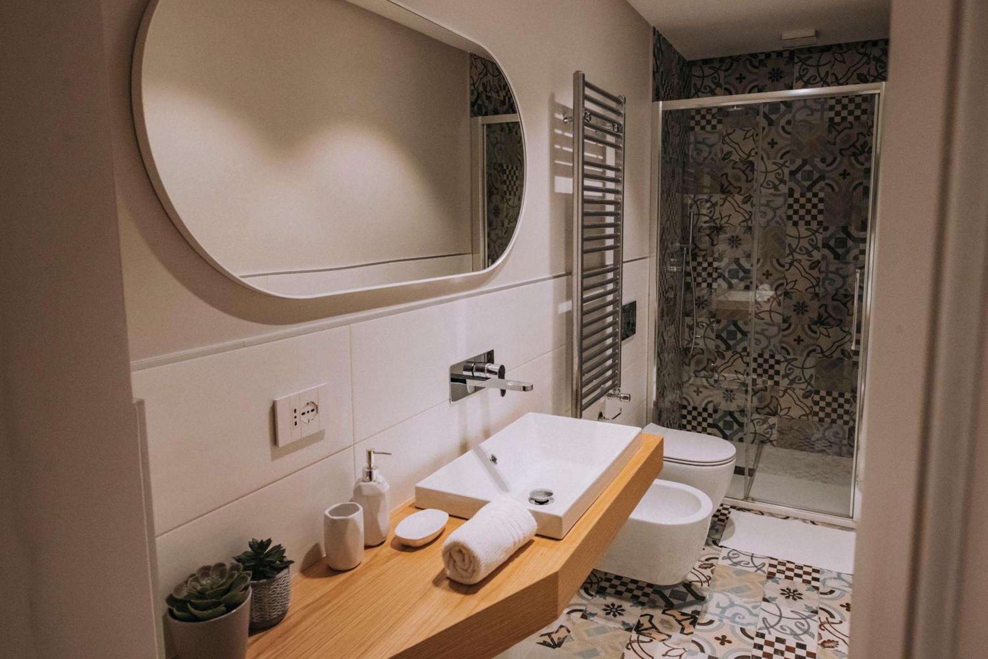 Sea Glow - Luxury Apartment Бишелье Экстерьер фото